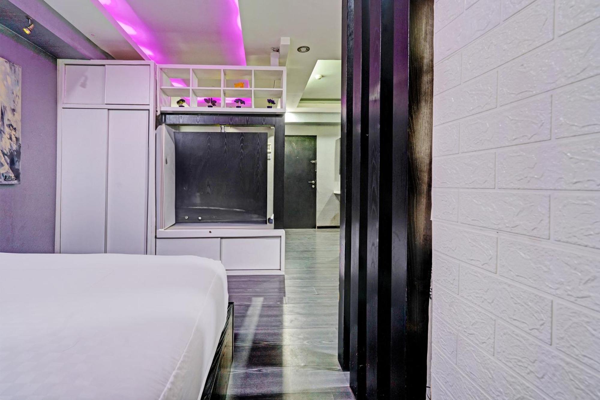 Oyo Life 93120 Apartement Gateway Cicadas By Sarana Cipta Mahakarya Bandung Exterior photo