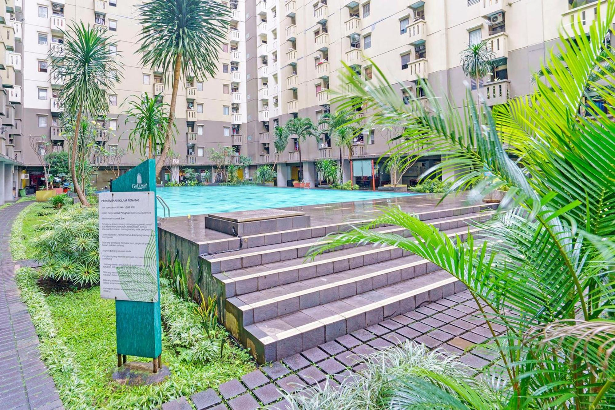 Oyo Life 93120 Apartement Gateway Cicadas By Sarana Cipta Mahakarya Bandung Exterior photo