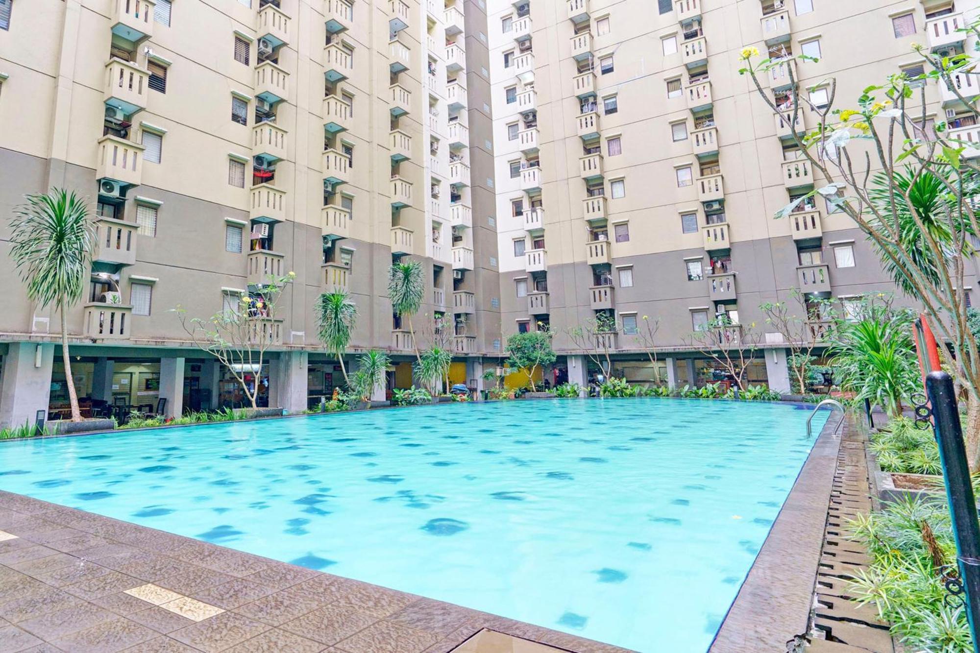 Oyo Life 93120 Apartement Gateway Cicadas By Sarana Cipta Mahakarya Bandung Exterior photo